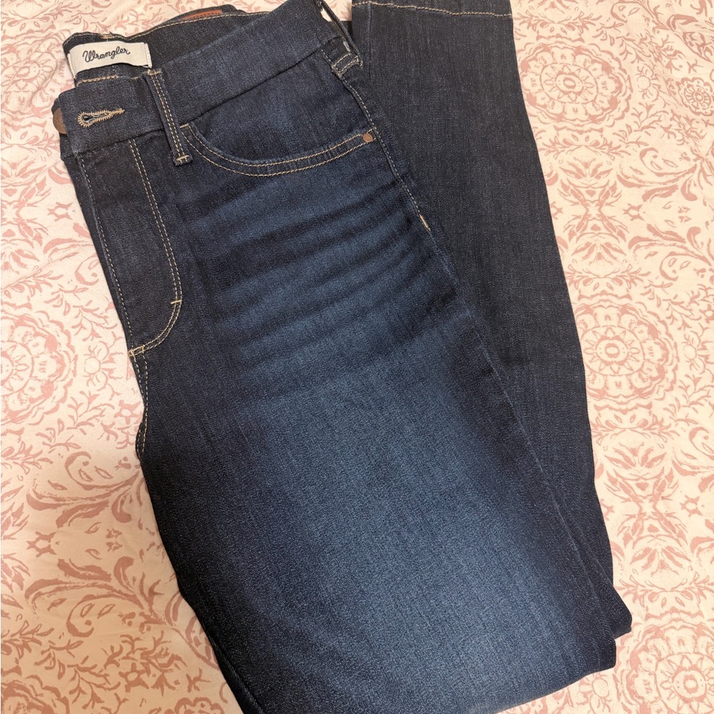 Wrangler Women's Indigo Straight Leg Jeans